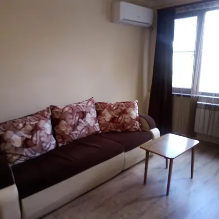 Byuzand Seven Yerevan Exterior photo