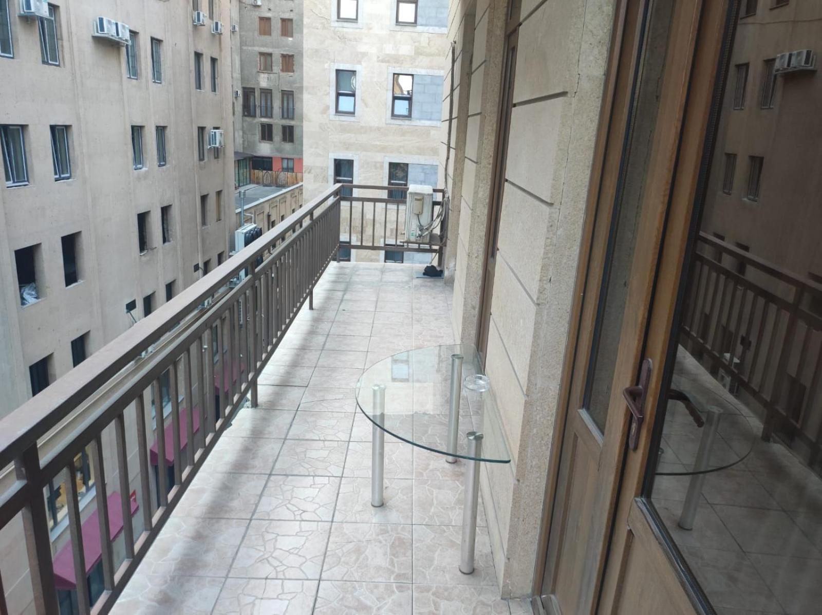 Byuzand Seven Apartment *