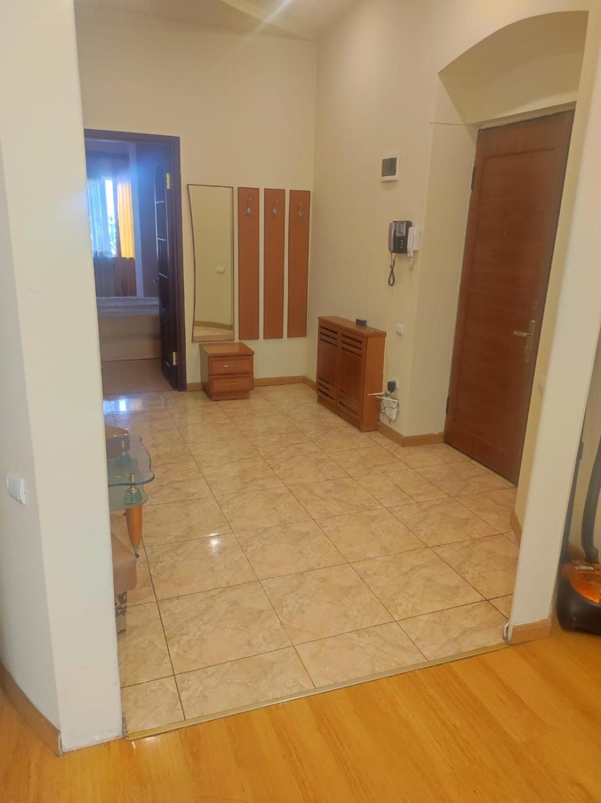 Byuzand Seven Apartment